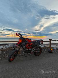 KTM 690smc-r 2013 guidabile con a2