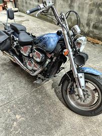 Suzuki 800 Marauder