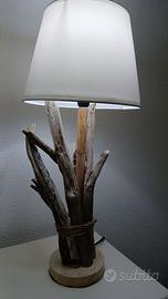 Lampada con  legni di mare