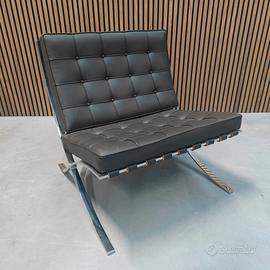 KNOLL STUDIO 2024 Poltrona Barcellona pelle nera