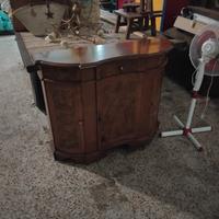 Mobiletto d'entrata in radica