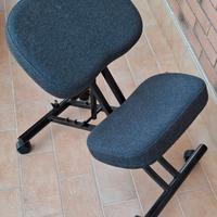 Sedia ergonomica con appoggio per ginocchia