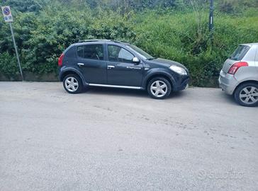 Dacia sandero stepway 1° serie 2012 Neopatentati