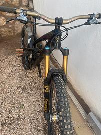 YT CAPRA 2017 FULL CARBON