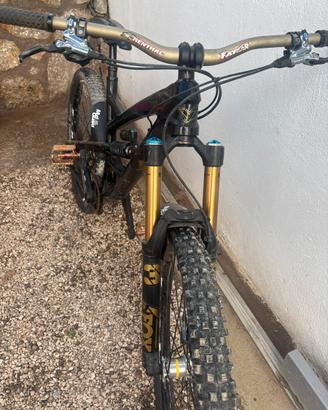 YT CAPRA 2017 FULL CARBON