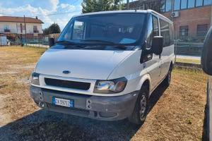Ford Transit 9 posti Autovettura