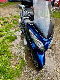 Suzuki Burgman 400 – 2006