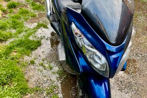 Suzuki Burgman 400 – 2006