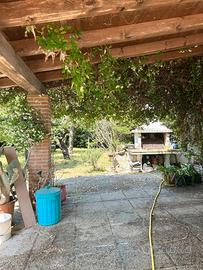 Casa singola con 3000 mq di scoperto