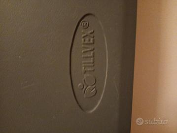 tavolo da giardino o campeggio 