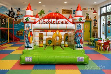 Gonfiabile Saltarello con ostacoli per Bambini