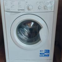 Lavatrice Indesit IWSC61253
