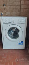 Lavatrice Indesit IWSC61253