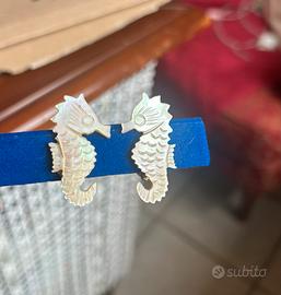 Orecchini n madreperla