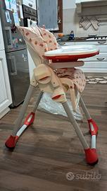 Seggiolone e sedia da tavolo