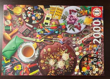 Puzzle 2000 pezzi. Il tavolo da cucito
