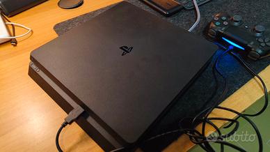 PlayStation 4 slim 1tb