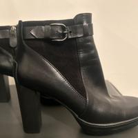 Stivaletto con tacco donna Tod’s