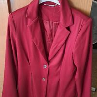 Blazer rosso con spalline e bottoni