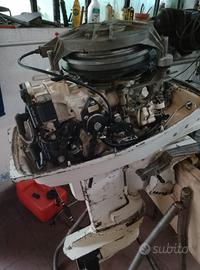 motore fuoribordo 