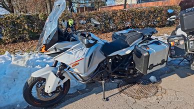 ktm 1290 suoer adventure 