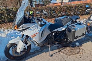 ktm 1290 suoer adventure 