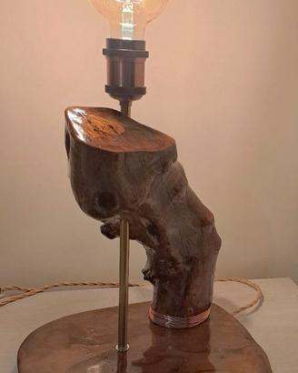 Lampada da Tavolo Artigianale in Legno di Ulivo -