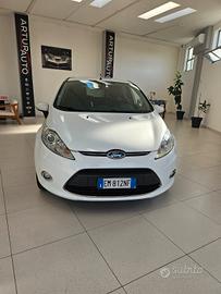 Ford Fiesta 1.4 16V 5p. Bz.- GPL Titanium Bs.