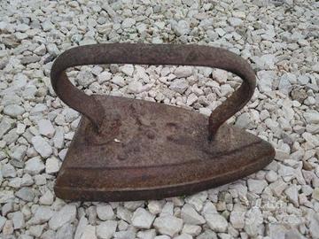 Ferro da stiro inizi 900