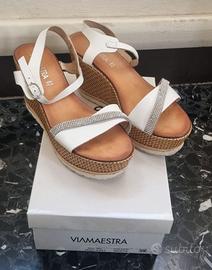 Sandali zeppa bianchi in vera pelle