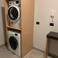 Mobile a colonna per lavanderia