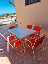 tavolo con 6 Sedie da giardino o Terrazza.