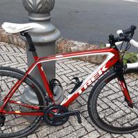 trek madone six series
