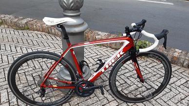 trek madone six series
