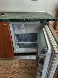 angolo lavello più frigorifero