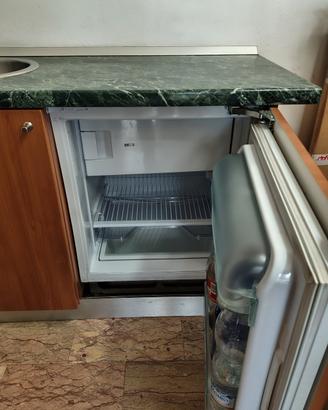 angolo lavello più frigorifero