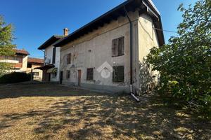 CASA SEMINDIPENDENTE A TORTONA