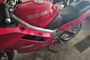 Honda VFR 750