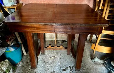 tavolo primi del 900