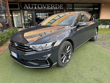 VOLKSWAGEN Passat 1.4 GTE DSG Plug-In-Hybrid UNI