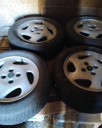cerchi in lega  185/60 /14 a 4 buchi