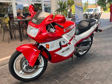 PERFETTA HONDA CBR 600 F anno 29.000 km!