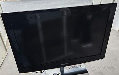 TV Samsung LE32A457C1D compreso carrello porta TV