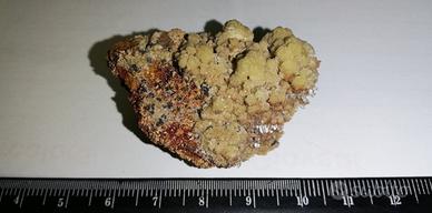 Minerale: Mimetite su calcite
