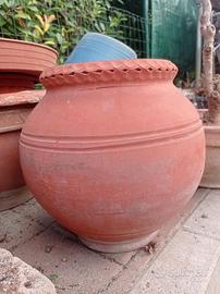 Vaso in terracotta artigianale con decoro