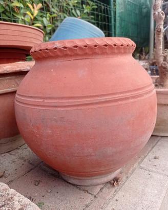 Vaso in terracotta artigianale con decoro
