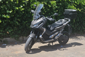 Honda x-adv 750