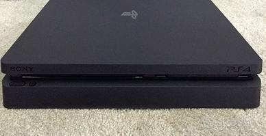 Ps4 Slim 1Tb + giochi