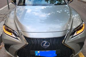 Lexus ES 300H  F SPORT CVT 