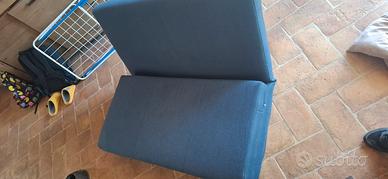 divano letto futon più cuscini